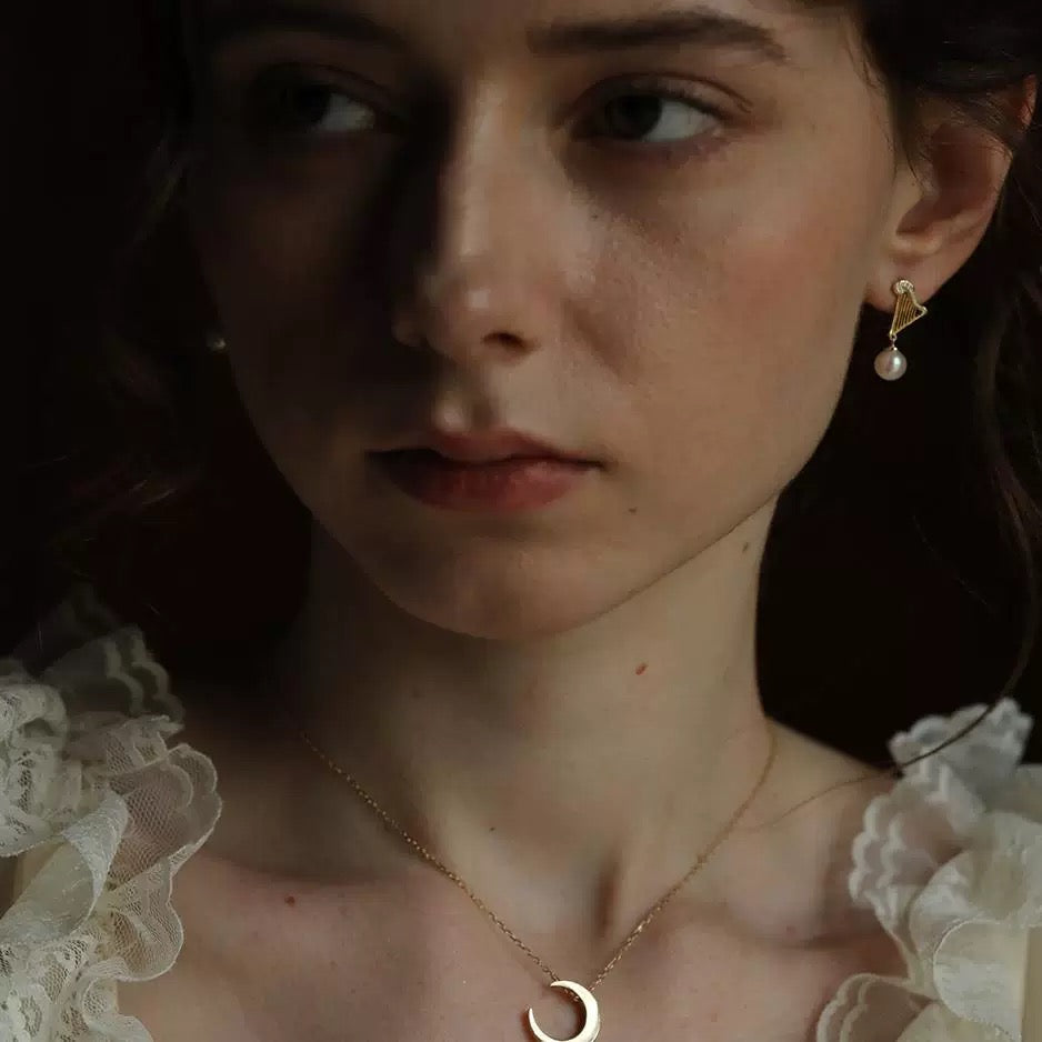 Moonooze 18K gold double-sided vintage moon crescent pendant set with rose-cut natural diamonds moonooze