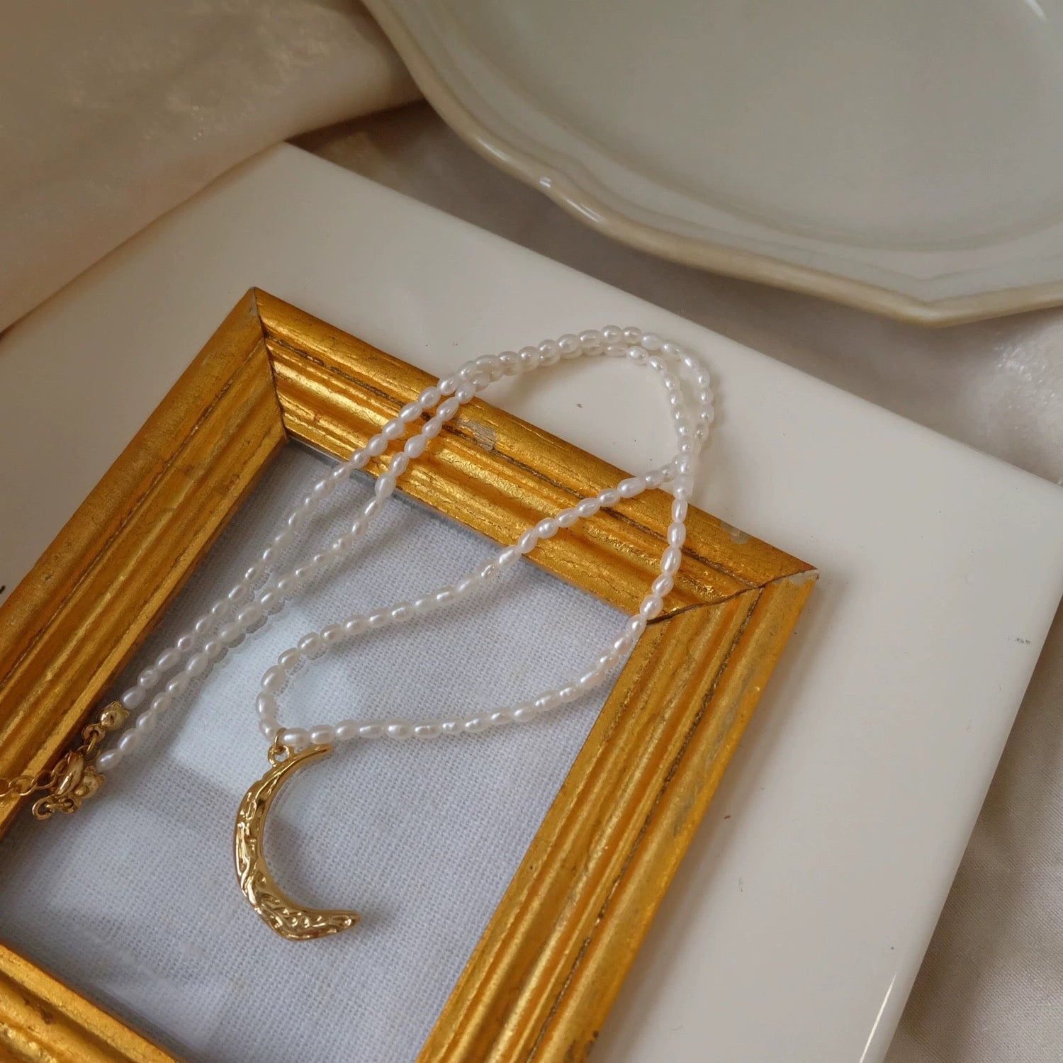 Moonooze Natural Freshwater Pearl Vintage Collarbone Necklace moonooze